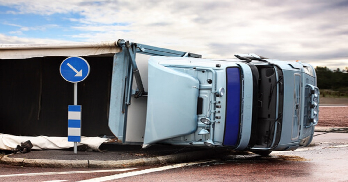 Who Is Most Often At Fault in Truck and Car Crashes?