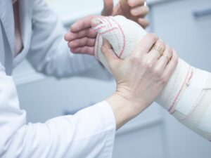 catastrophic injury in a hard cast