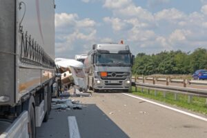 Truck wreck on road